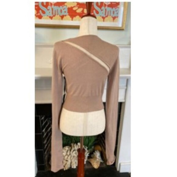h:ours Tan Cut-Out with Mesh Paneling Cropped Sweater - Picture 5 of 6